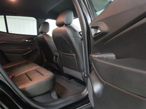 Used 2025 Chevrolet Trax RS w/ Driver Confidence Package FWD image 11
