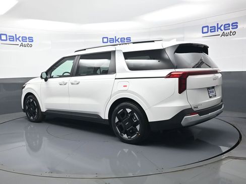 New 2026 Kia Carnival EX FWD image 6