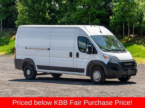 Used 2023 RAM ProMaster 2500 FWD image 11