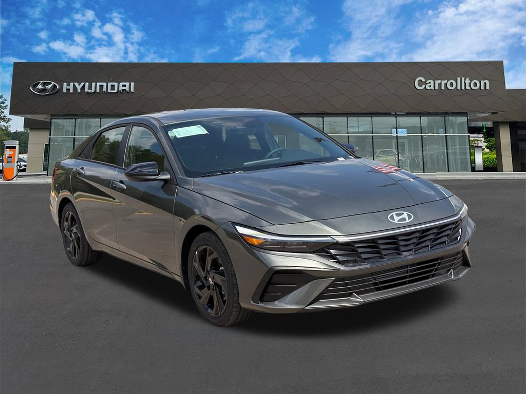New 2026 Hyundai Elantra SEL Sport FWD image 4