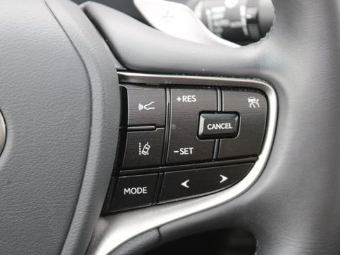 Certified 2025 Lexus ES 300h w/ Premium Package FWD image 17