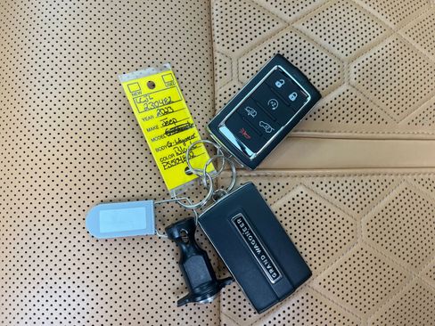 Used 2023 Jeep Grand Wagoneer Series III image 33