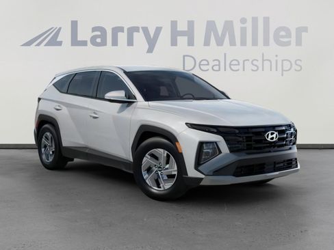 New 2026 Hyundai Tucson Blue SE FWD image 2
