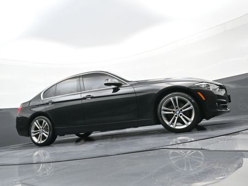 Used 2017 BMW 330i xDrive Sedan image 21