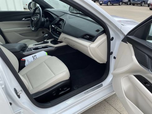 Used 2021 Cadillac CT4 Premium Luxury image 11