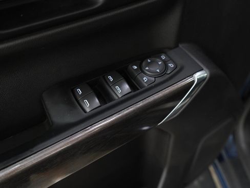 Used 2022 Chevrolet Silverado 1500 LTZ w/ Safety Package II AWD/4WD image 25