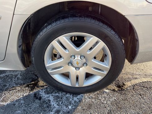 Used 2011 Chevrolet Impala LT w/ Luxury Edition Package image 19