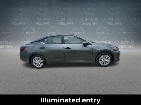 Certified 2025 Nissan Sentra S FWD image 11