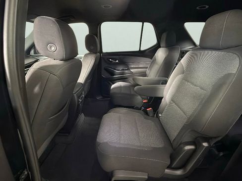 Used 2023 Chevrolet Traverse LT image 24