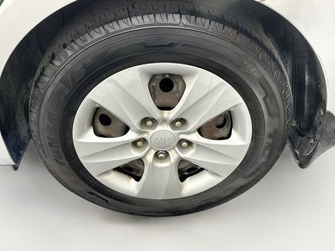 Used 2016 Kia Forte LX w/ Protection Package image 11