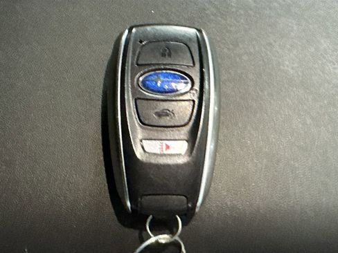 Used 2023 Subaru Outback Limited image 32