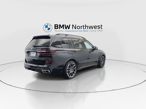Used 2024 BMW X7 M60i AWD/4WD image 3
