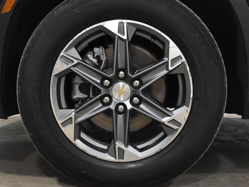 Used 2025 Chevrolet Blazer LT FWD image 29