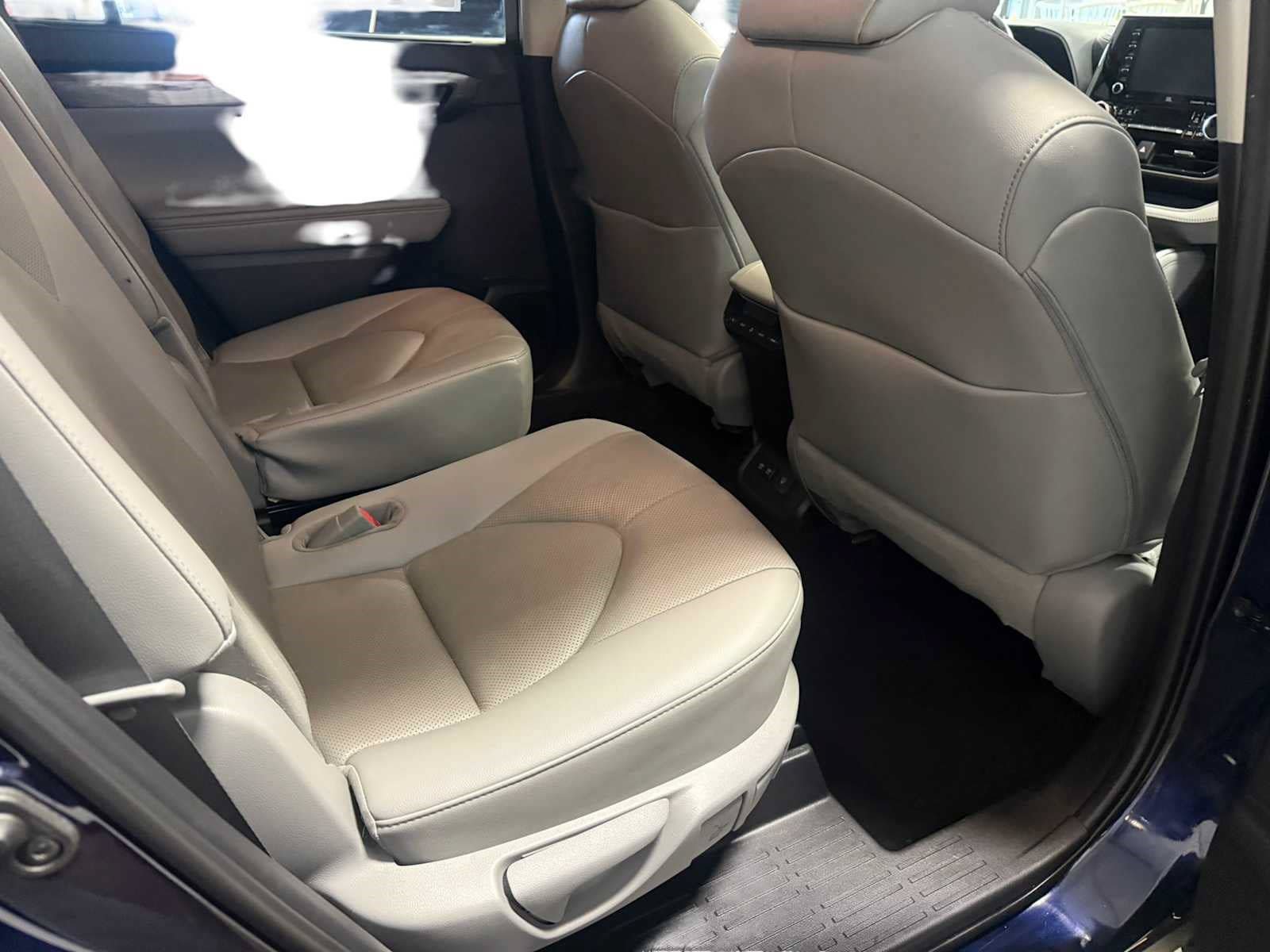 Certified 2021 Toyota Highlander Limited AWD/4WD image 25