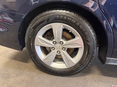 Used 2018 Honda Odyssey EX-L image 27
