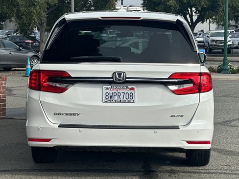 Used 2022 Honda Odyssey Elite image 5