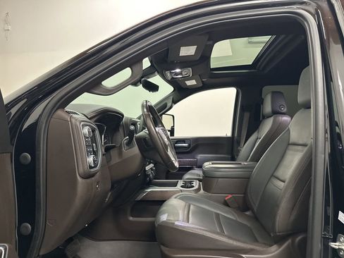 Used 2021 GMC Sierra 2500 Denali w/ Denali Black Diamond Edition image 31