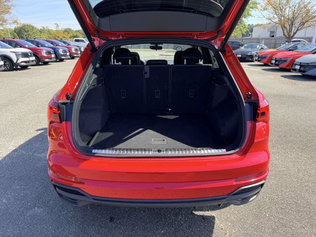 Used 2025 Audi Q3 2.0T Premium AWD/4WD image 12