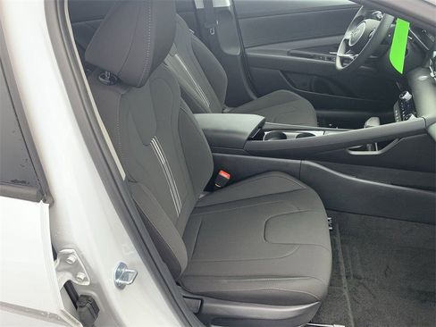 New 2025 Hyundai Elantra Blue image 16