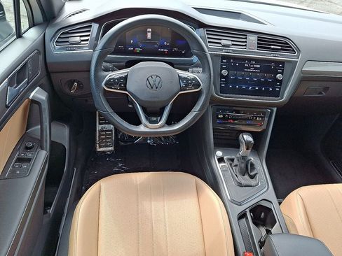 Certified 2023 Volkswagen Tiguan SE R-Line FWD image 12