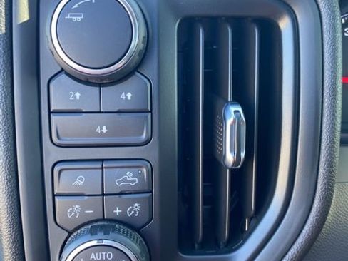 Used 2024 Chevrolet Silverado 2500 Custom w/ Custom Value Package image 18