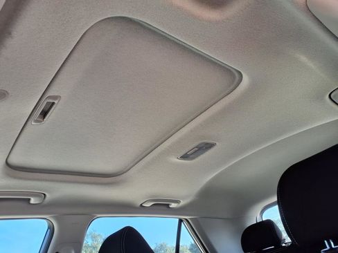 New 2025 Hyundai Venue SEL image 14