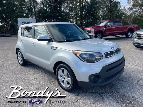 Used 2017 Kia Soul image 2