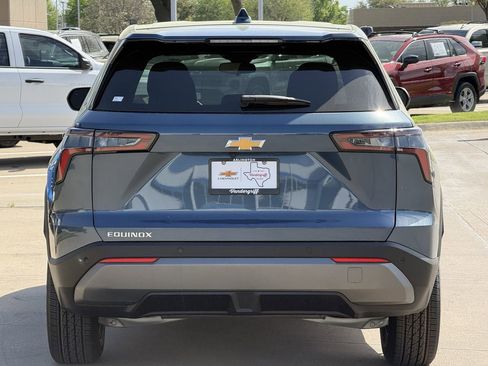 New 2026 Chevrolet Equinox LT FWD image 5