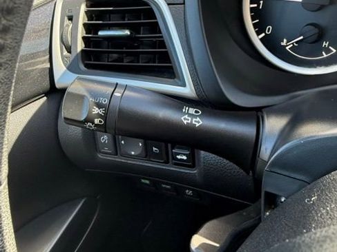 Used 2017 Nissan Sentra SV image 21