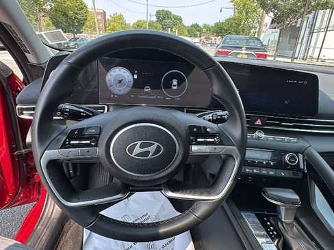 Used 2024 Hyundai Elantra Limited FWD image 14
