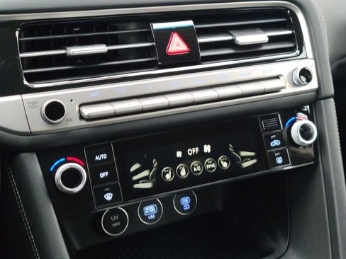 New 2026 Genesis G70 2.5T image 22