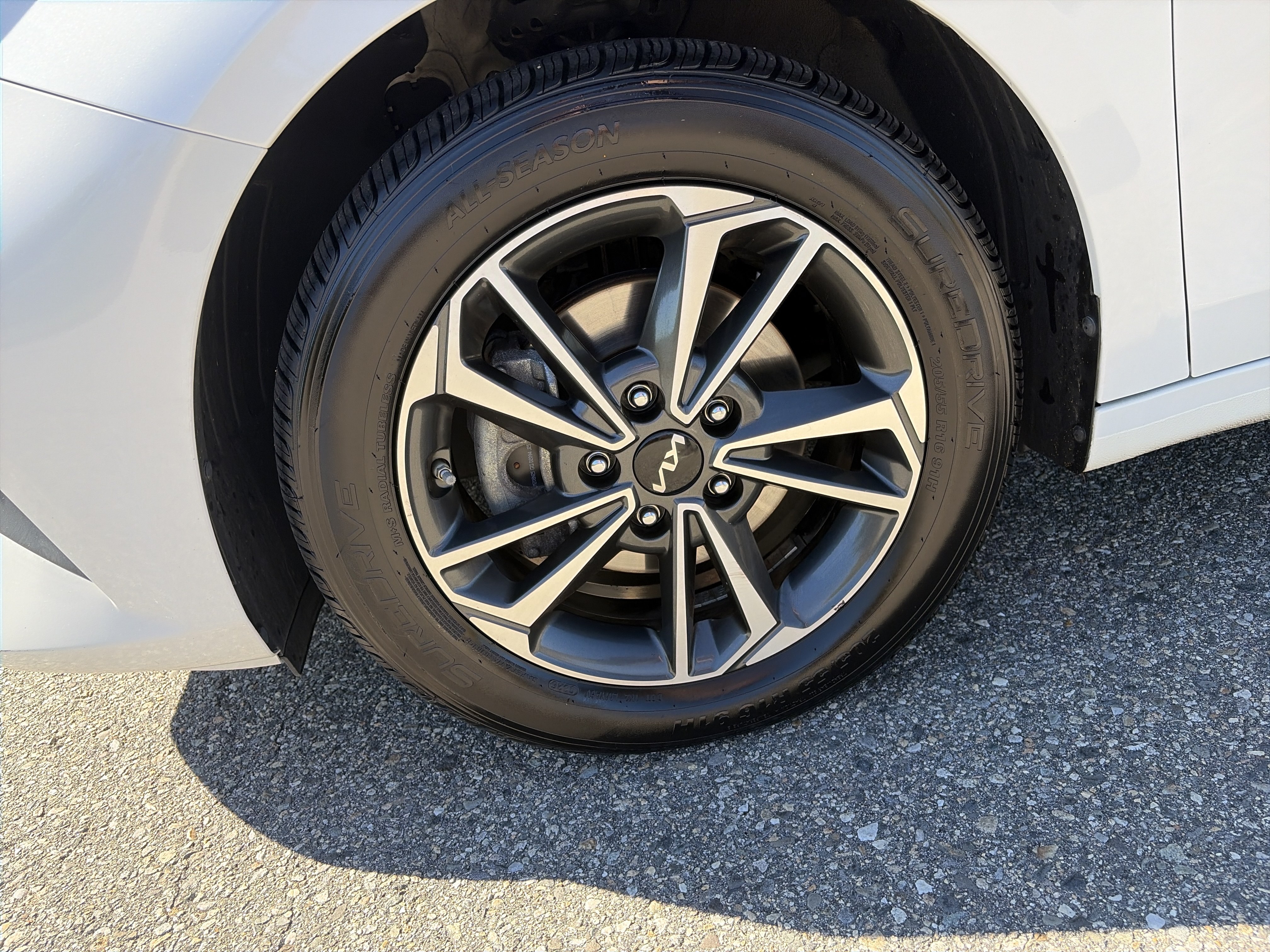 Certified 2024 Kia Forte LXS FWD image 12