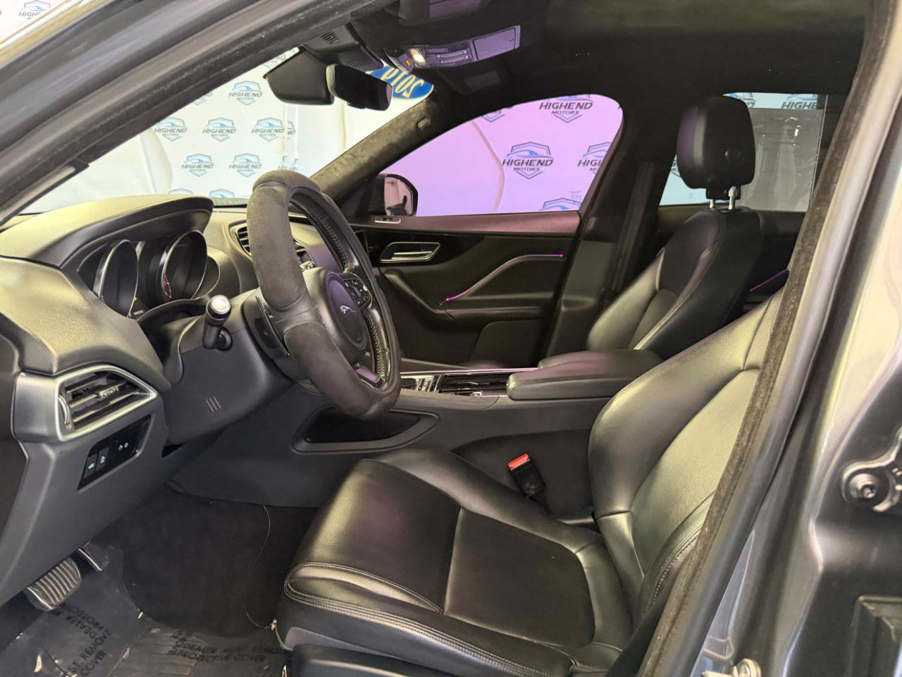 Used 2019 Jaguar F-PACE Premium AWD/4WD image 16