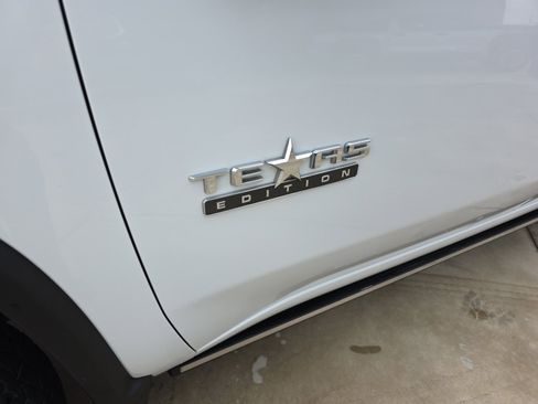 Used 2022 Chevrolet Silverado 3500 LTZ w/ Z71 Chrome Sport Edition AWD/4WD image 7