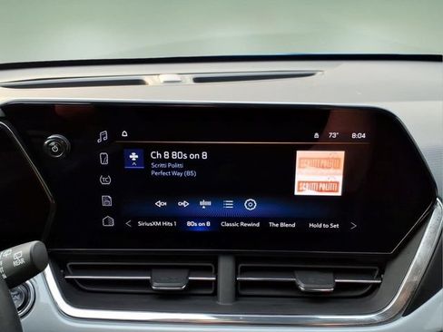 Used 2025 Chevrolet Trax LT w/ Sunroof Package FWD image 19