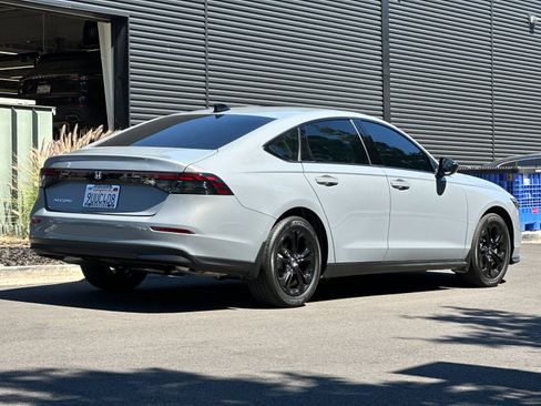 Used 2025 Honda Accord SE image 6