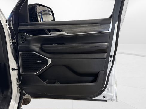 Used 2024 Jeep Wagoneer Series II w/ Flexible Seating Group image 43