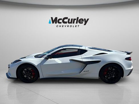 Used 2025 Chevrolet Corvette ZR1 w/ Stealth Interior Trim Package RWD image 7