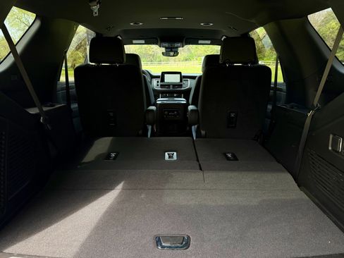 Used 2024 Chevrolet Tahoe Premier image 24