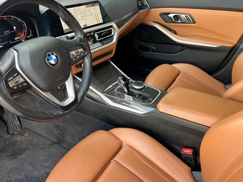 Used 2022 BMW 330i Sedan w/ Premium Package image 12