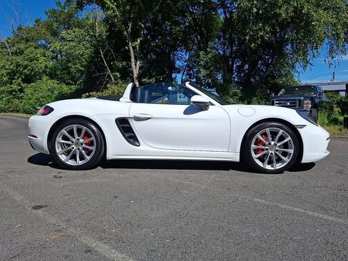 Used 2018 Porsche 718 Boxster S RWD image 8