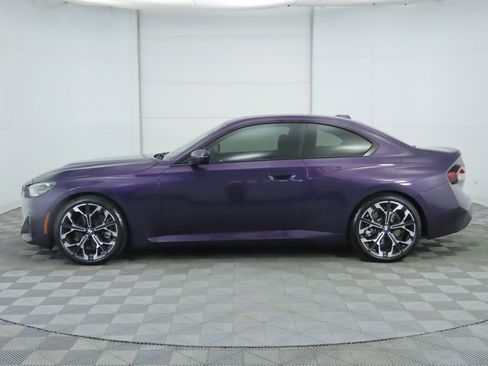 Used 2025 BMW 230i Coupe w/ Convenience Package image 8