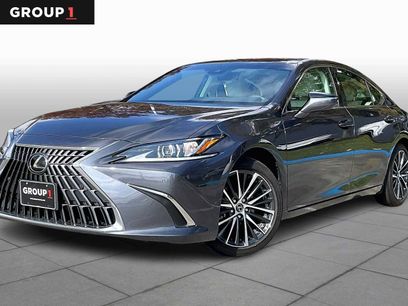Used 2025 Lexus ES 350 w/ Premium Package