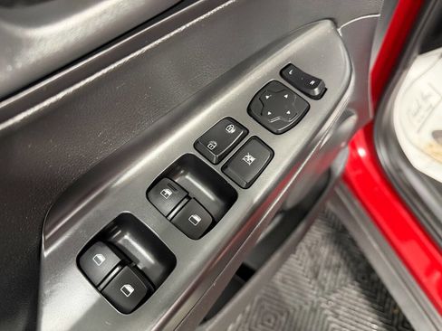 Used 2018 Hyundai Kona SE image 19