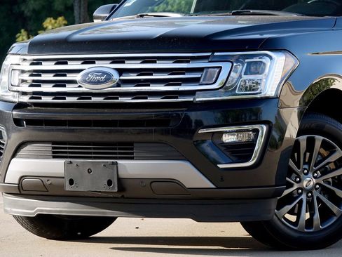 Used 2020 Ford Expedition Limited image 21