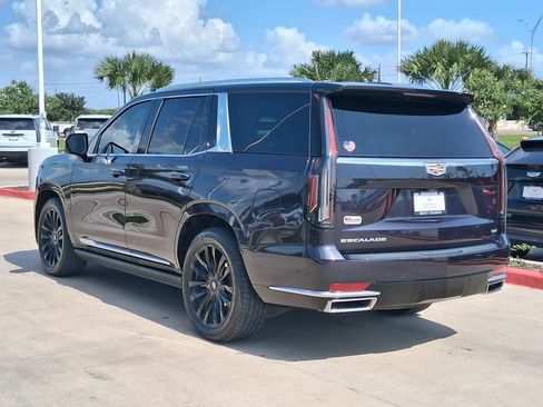 Certified 2023 Cadillac Escalade Premium Luxury w/ Performance Package AWD/4WD image 4