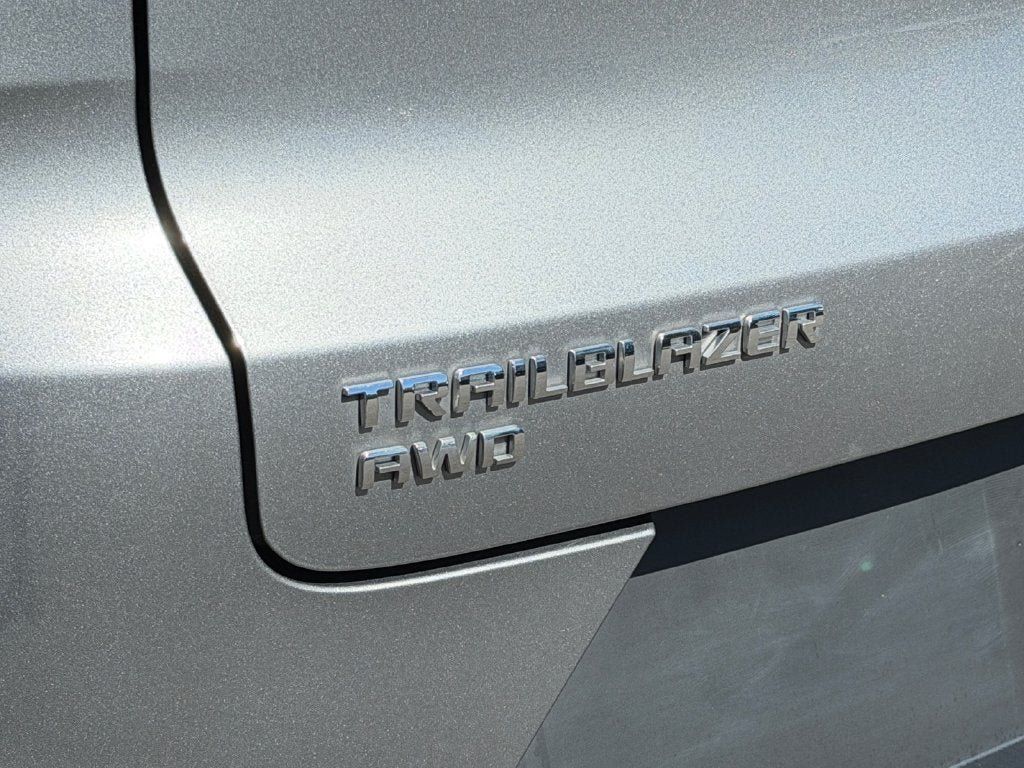 Used 2023 Chevrolet TrailBlazer ACTIV w/ Convenience Package AWD/4WD image 36