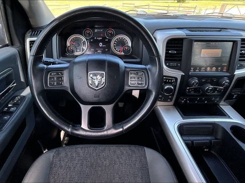 Used 2017 RAM 1500 Big Horn AWD/4WD image 5