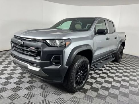 Used 2023 Chevrolet Colorado Trail Boss w/ Technology Package AWD/4WD image 6