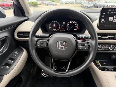 Used 2025 Honda HR-V EX-L image 12